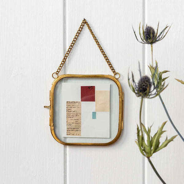 Rounded Hanging Brass Frame