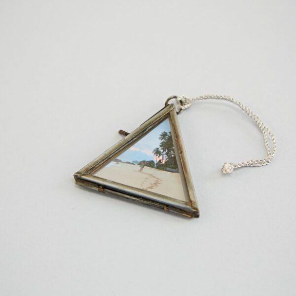 Triangle Hanging Photo Frames