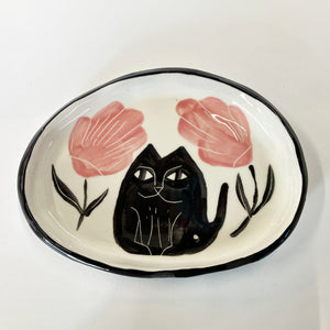 Trinket Dish with Chunky Cat and Two Flowers