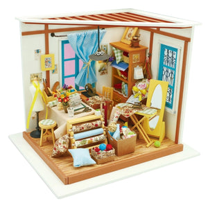 Lisa’s Tailor DIY miniature house kit
