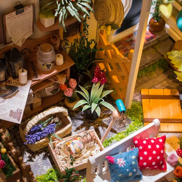 Millers garden - cute craft activities- miniature house kit close up
